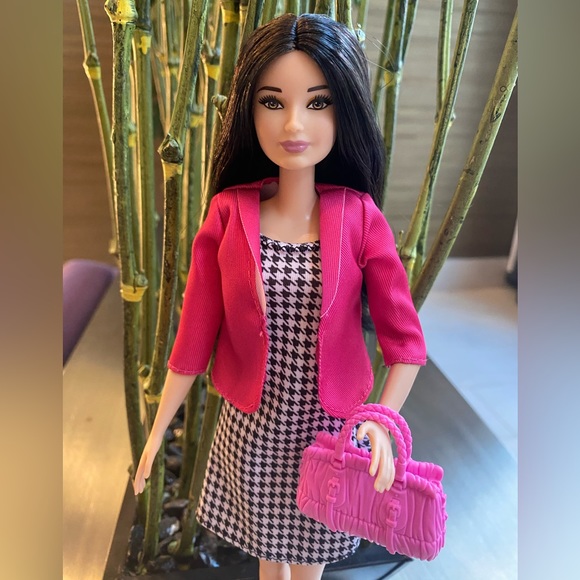 Brand New Mattel Barbie Fashionista - Picture 2 of 13